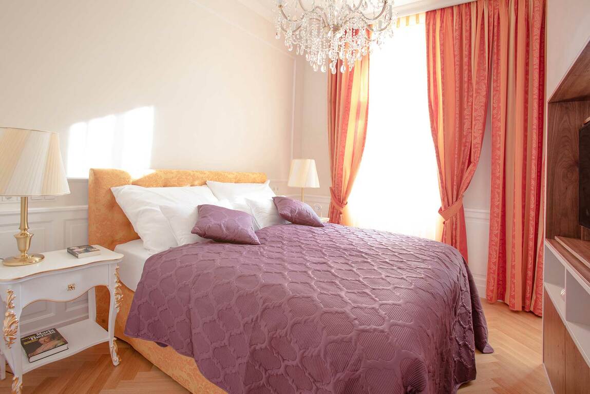 Experience Luxury: A Virtual Tour of Coin des arts’ Premium Suites